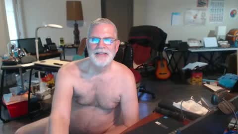 Snapshot of mt2much chatting on February 2, 11:00 pm mt2much online show from February 2, 11:00 pm