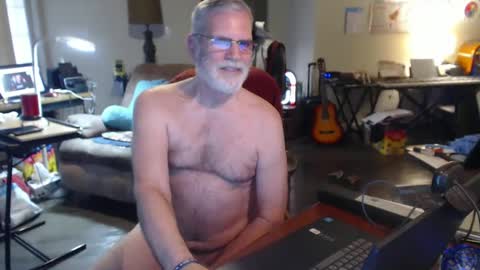 Snapshot of mt2much chatting on February 6, 11:04 pm mt2much online show from February 6, 11:04 pm