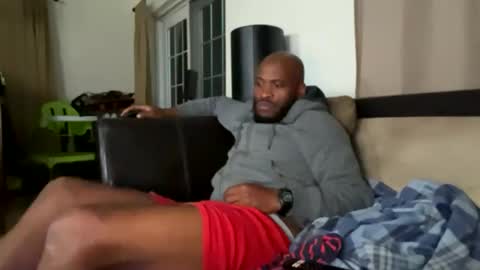 Snapshot of mt_visuals chatting on February 9, 2:06 am mt visuals online show from February 9, 2:06 am