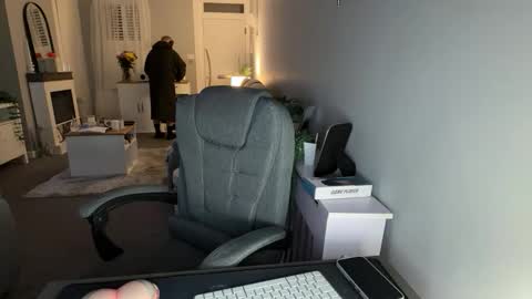 Snapshot of mtb1697 chatting on November 16, 11:43 pm mtb1697 online show from November 16, 11:43 pm