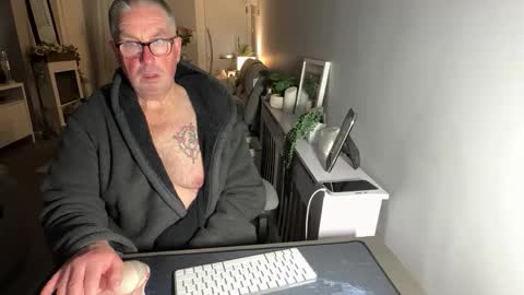 mtb1697 online show from March 9, 11:31 pm