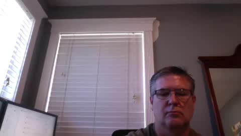 Snapshot of mtbrdr73 chatting on October 6, 7:22 pm mtbrdr73 online show from October 6, 7:22 pm