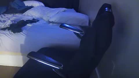 Muffdiver online show from December 29, 9:39 am