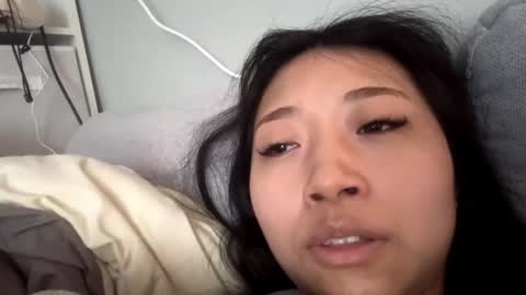 Mia online show from April 27, 10:19 pm