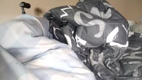 Laly online show from January 6, 11:07 am