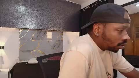 Muller Asher online show from December 14, 4:40 am