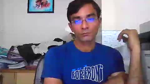 Snapshot of mumbaimonster8inch chatting on September 21, 6:04 am rajesh engineer online show from September 21, 6:04 am
