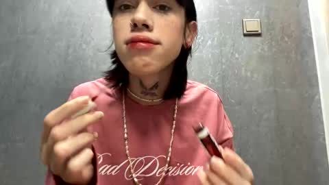 Snapshot of mun_poli chatting on November 16, 9:09 pm Polik online show from November 16, 9:09 pm