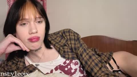Snapshot of mun_poli chatting on May 12, 6:16 pm Polik online show from May 12, 6:16 pm