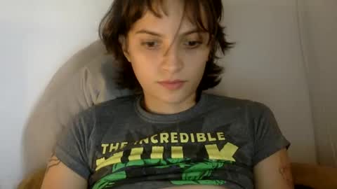 Snapshot of munchi_ chatting on December 5, 8:55 pm online show from December 5, 8:55 pm