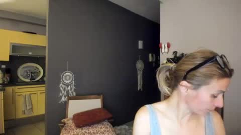 LOVELY JULIA  Peter DAY online show from January 30, 7:37 pm