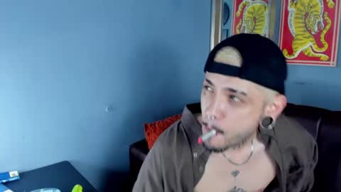 murdok  online show from May 15, 2:18 am