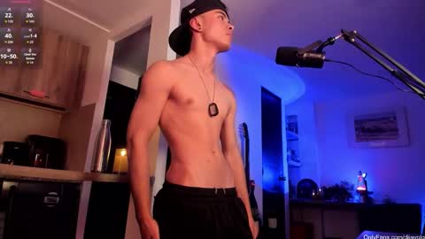 murielkarmesi online show from December 16, 12:26 am