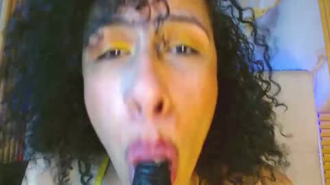 Snapshot of muriell303av chatting on October 29, 4:26 am muriell303av online show from October 29, 4:26 am