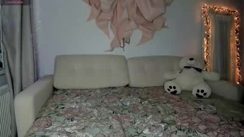 Enn online show from December 19, 2:35 pm