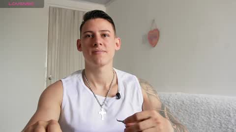 muscle_king_cum online show from April 20, 3:15 pm