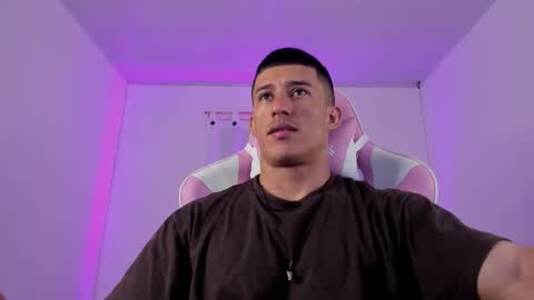 Muscle Man online show from January 12, 1:05 pm