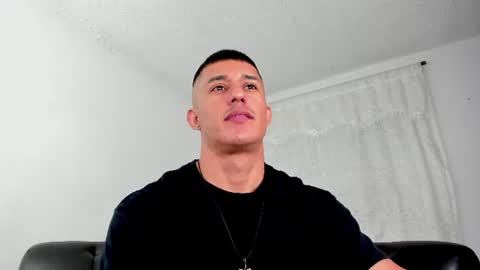 Snapshot of muscle_man07 chatting on July 29, 12:36 pm Muscle Man online show from July 29, 12:36 pm
