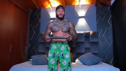 Nick online show from December 25, 3:49 pm