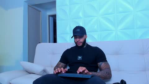 Nick online show from February 9, 12:06 am