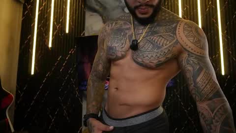 Snapshot of muscle_man19 chatting on May 20, 5:46 am Nick online show from May 20, 5:46 am