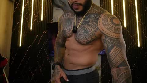 Snapshot of muscle_man19 chatting on May 22, 5:36 am Nick online show from May 22, 5:36 am