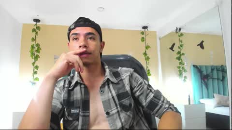 muscle scott online show from October 24, 12:23 pm