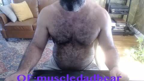 Snapshot of muscledadbear chatting on September 21, 2:51 pm Jordan El Din online show from September 21, 2:51 pm