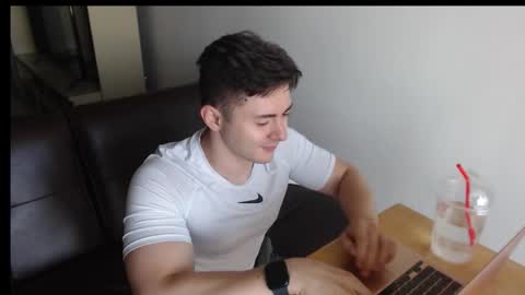 Snapshot of muscledoctor24 chatting on September 20, 6:25 am Everet online show from September 20, 6:25 am