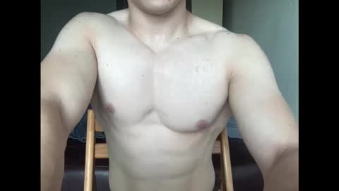 Snapshot of muscledoctor24 chatting on October 12, 7:40 am Everet online show from October 12, 7:40 am