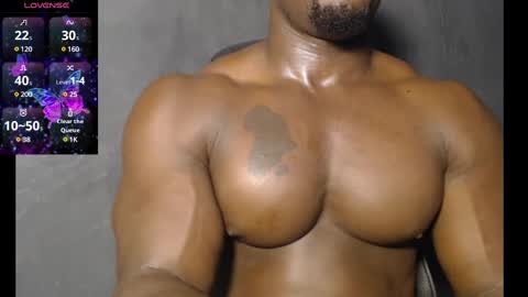 Snapshot of musclegodsammy23 chatting on December 2, 10:23 pm musclegod23 online show from December 2, 10:23 pm