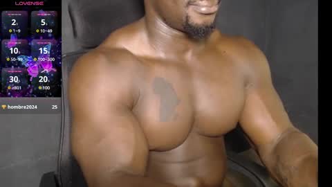 Snapshot of musclegodsammy23 chatting on December 5, 2:09 am musclegod23 online show from December 5, 2:09 am