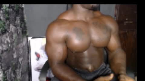 Snapshot of musclegodsammy23 chatting on January 9, 10:52 pm musclegod23 online show from January 9, 10:52 pm