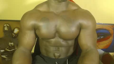 Snapshot of musclegodsammy23 chatting on March 7, 12:37 am musclegod23 online show from March 7, 12:37 am
