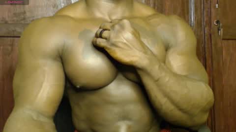 Snapshot of musclegodsammy23 chatting on September 10, 11:49 pm musclegod23 online show from September 10, 11:49 pm