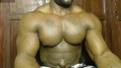 Snapshot of musclegodsammy23 chatting on September 14, 12:10 am musclegod23 online show from September 14, 12:10 am