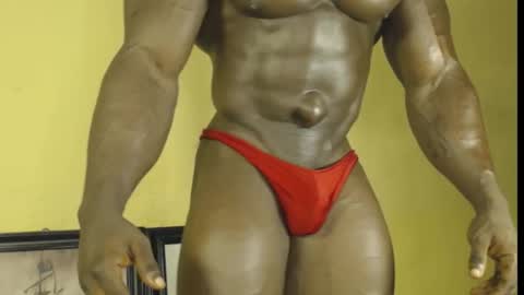 Snapshot of musclegodsammy23 chatting on October 25, 1:02 am musclegod23 online show from October 25, 1:02 am