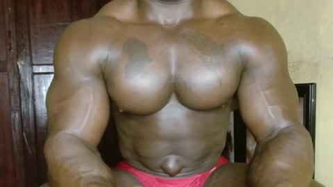 musclegod23 online show from March 17, 1:10 am