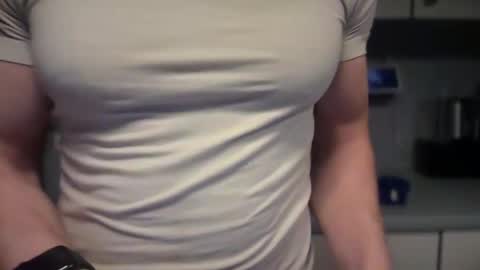 musclehair3 online show from February 20, 8:14 pm