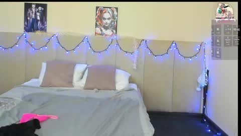 Snapshot of musclexxxbarbie chatting on December 30, 12:22 am Eva online show from December 30, 12:22 am