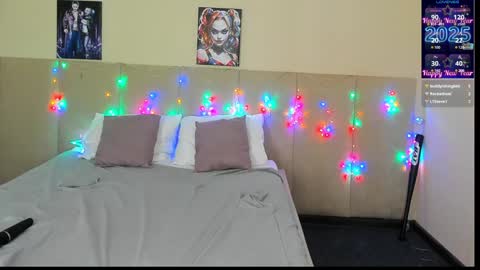 Snapshot of musclexxxbarbie chatting on February 1, 7:55 pm Eva online show from February 1, 7:55 pm