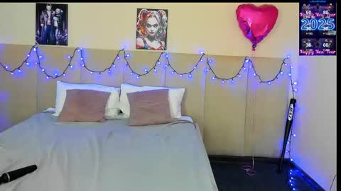 Snapshot of musclexxxbarbie chatting on February 23, 10:09 pm Eva online show from February 23, 10:09 pm