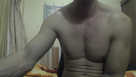 Snapshot of musculargod chatting on December 4, 10:51 pm SexyMuscled online show from December 4, 10:51 pm