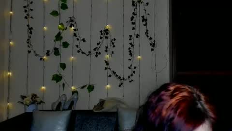 Jeneva online show from February 24, 7:01 pm