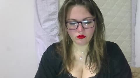 Snapshot of musechic_wild chatting on April 2, 6:16 pm musechic_wild online show from April 2, 6:16 pm
