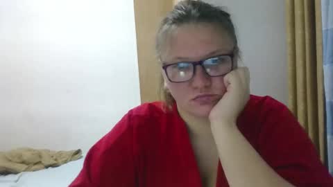Snapshot of musechic_wild chatting on May 24, 10:26 pm musechic_wild online show from May 24, 10:26 pm