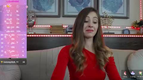 Luna  online show from November 5, 7:36 pm