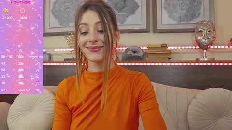 Luna  online show from November 19, 7:36 pm