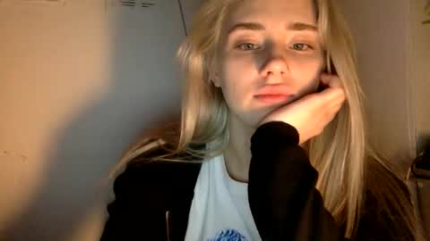 musescorner online show from March 17, 7:06 pm