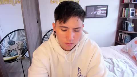 VALENTINA Luna  online show from March 22, 11:57 am